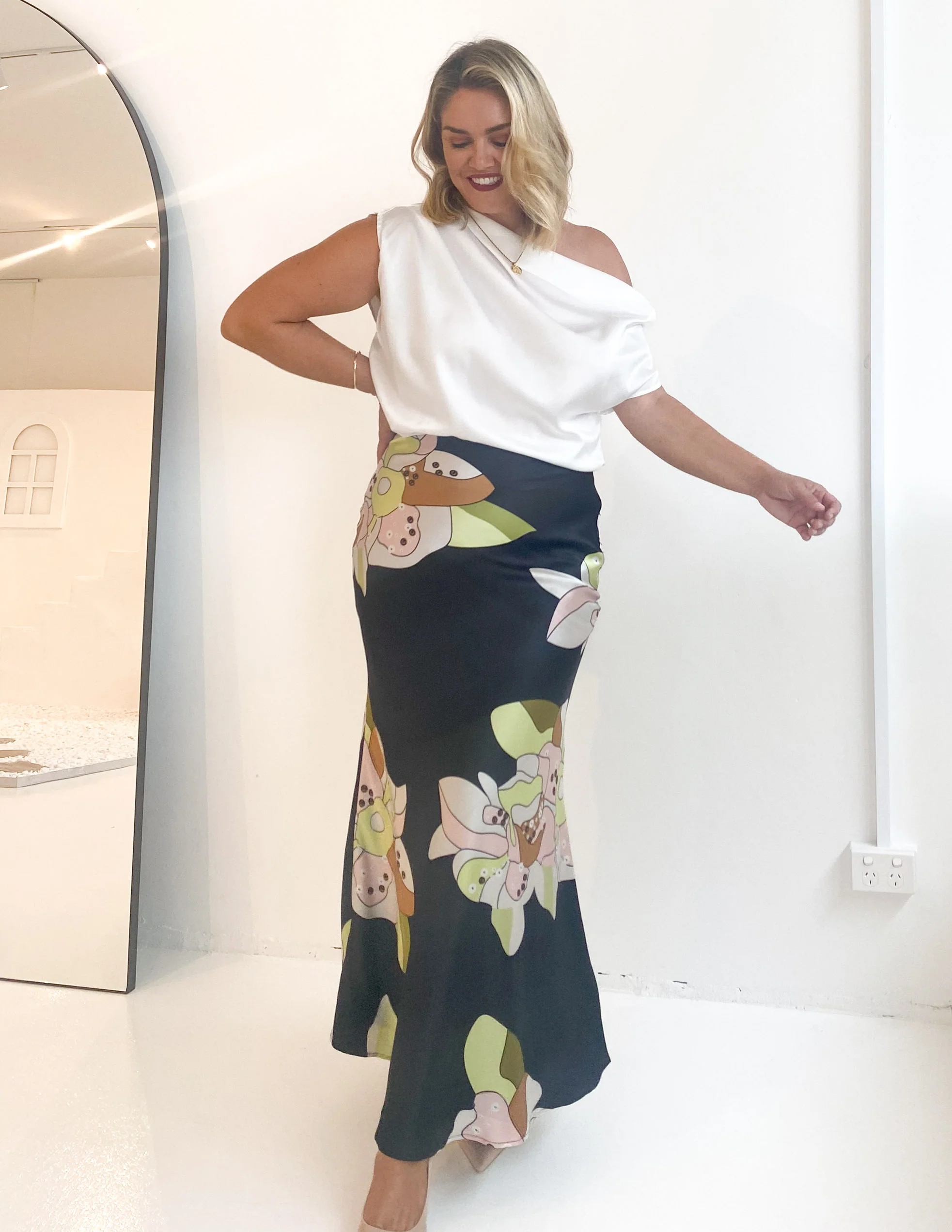 Cleos Maxi Skirt - Black Astrid - Image 9