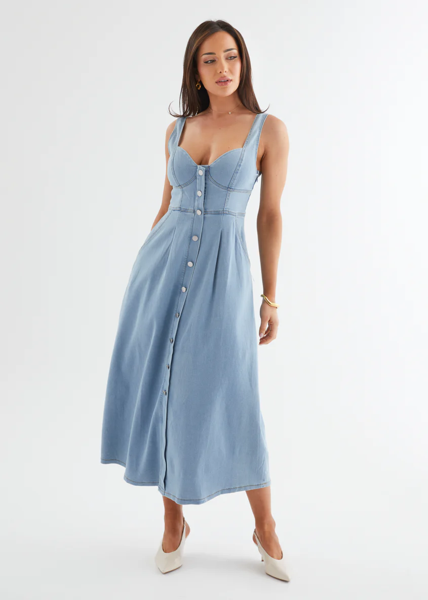 Deja Denim Midi Dress - Light Blue - Image 5