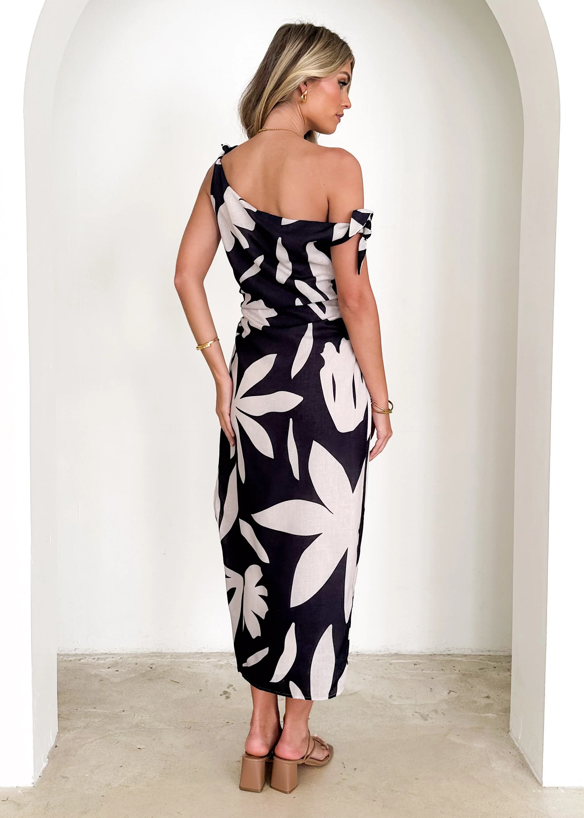 Dulcie One Shoulder Midi Dress - Black Abstract - Image 7