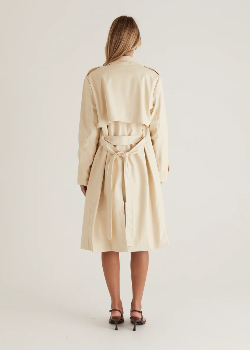 Elkie Pu Trench - Cream - Image 6