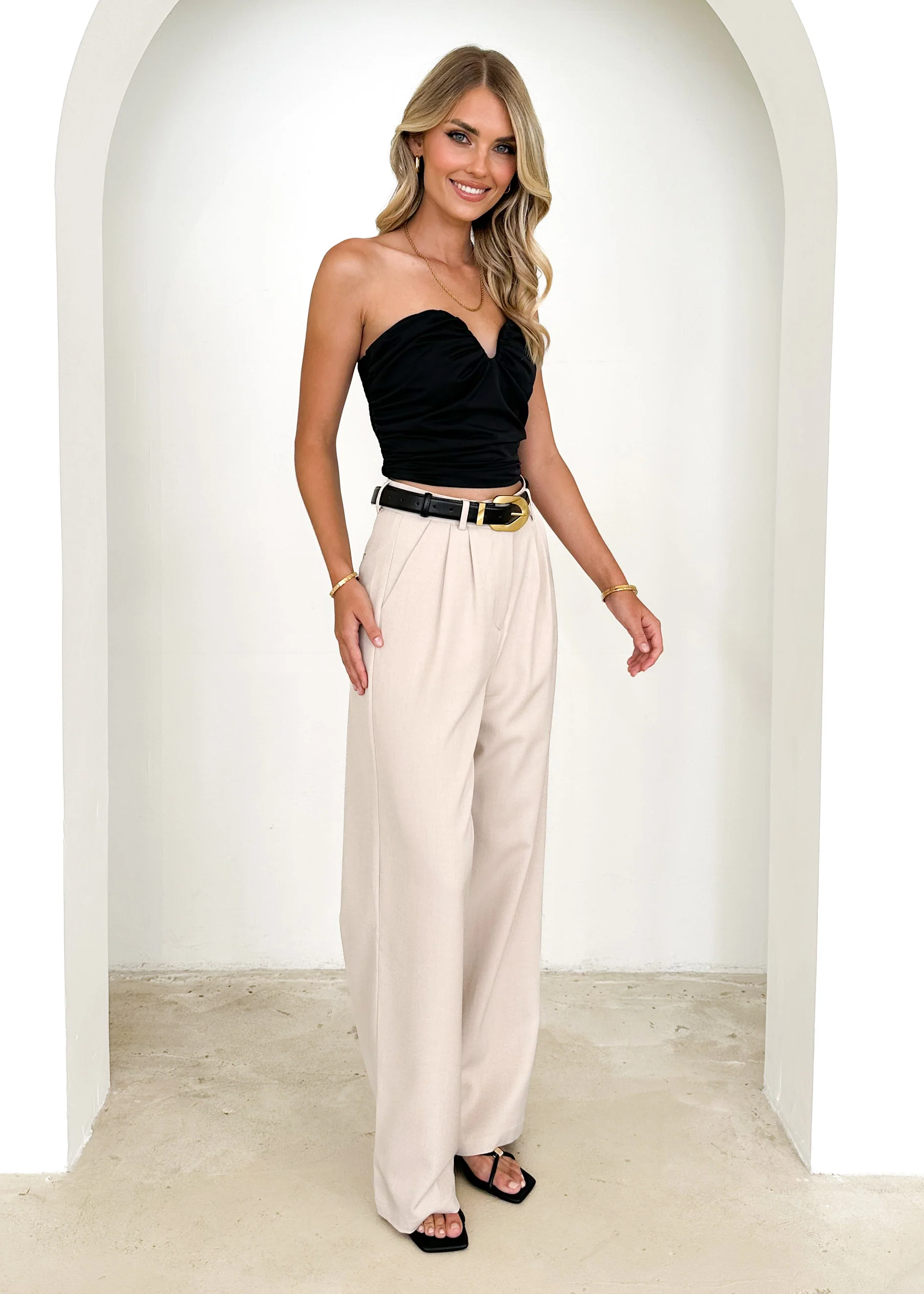 Gerro Strapless Crop - Black - Image 4