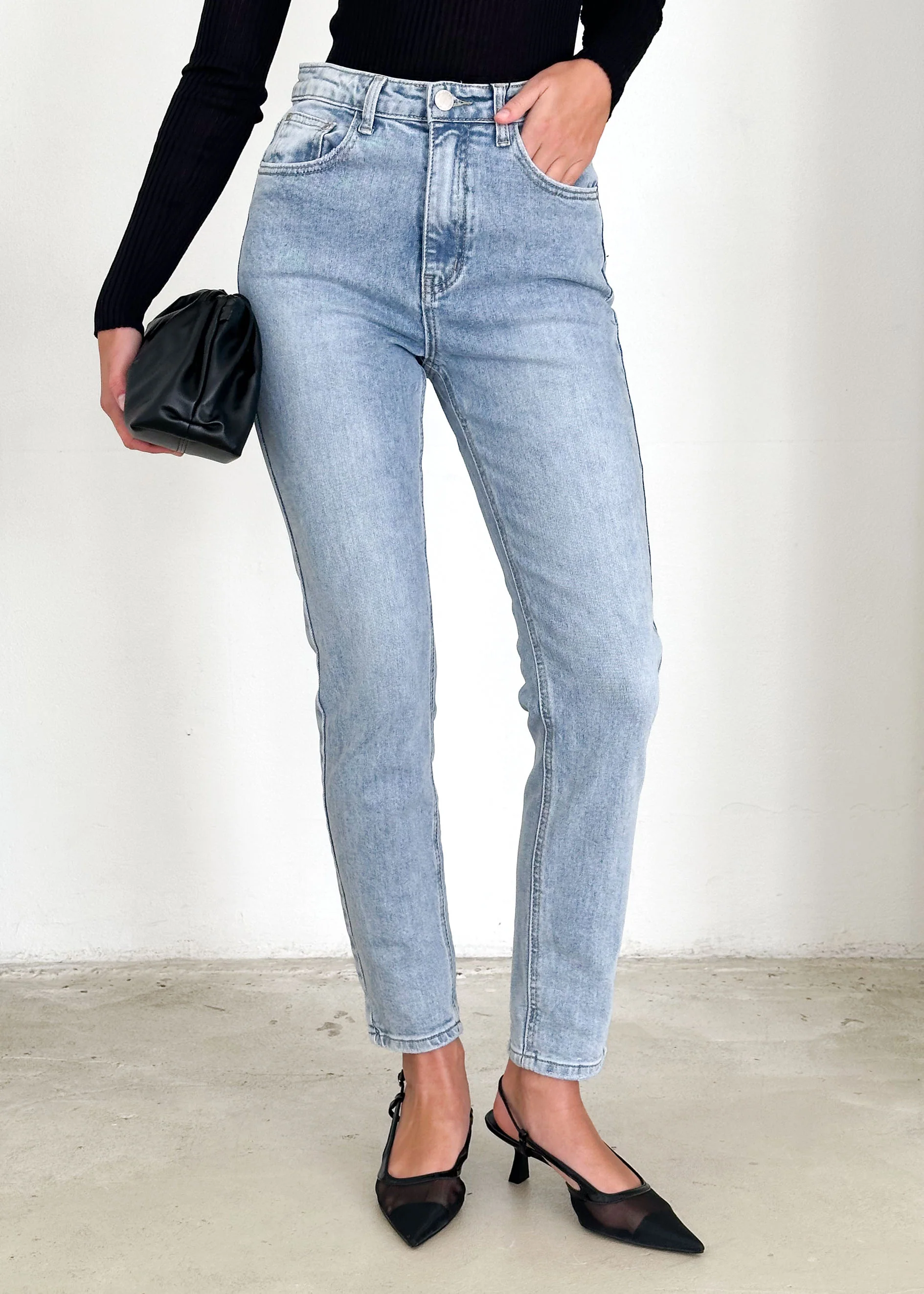 Harrie High Rise Stretch Jeans - Light Wash - Image 12