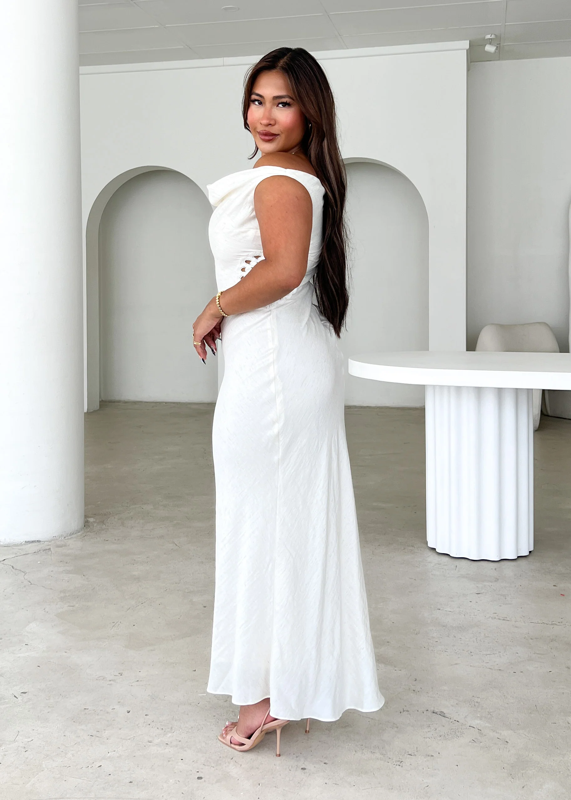 Sarai One Shoulder Maxi Dress - Cream - Image 8