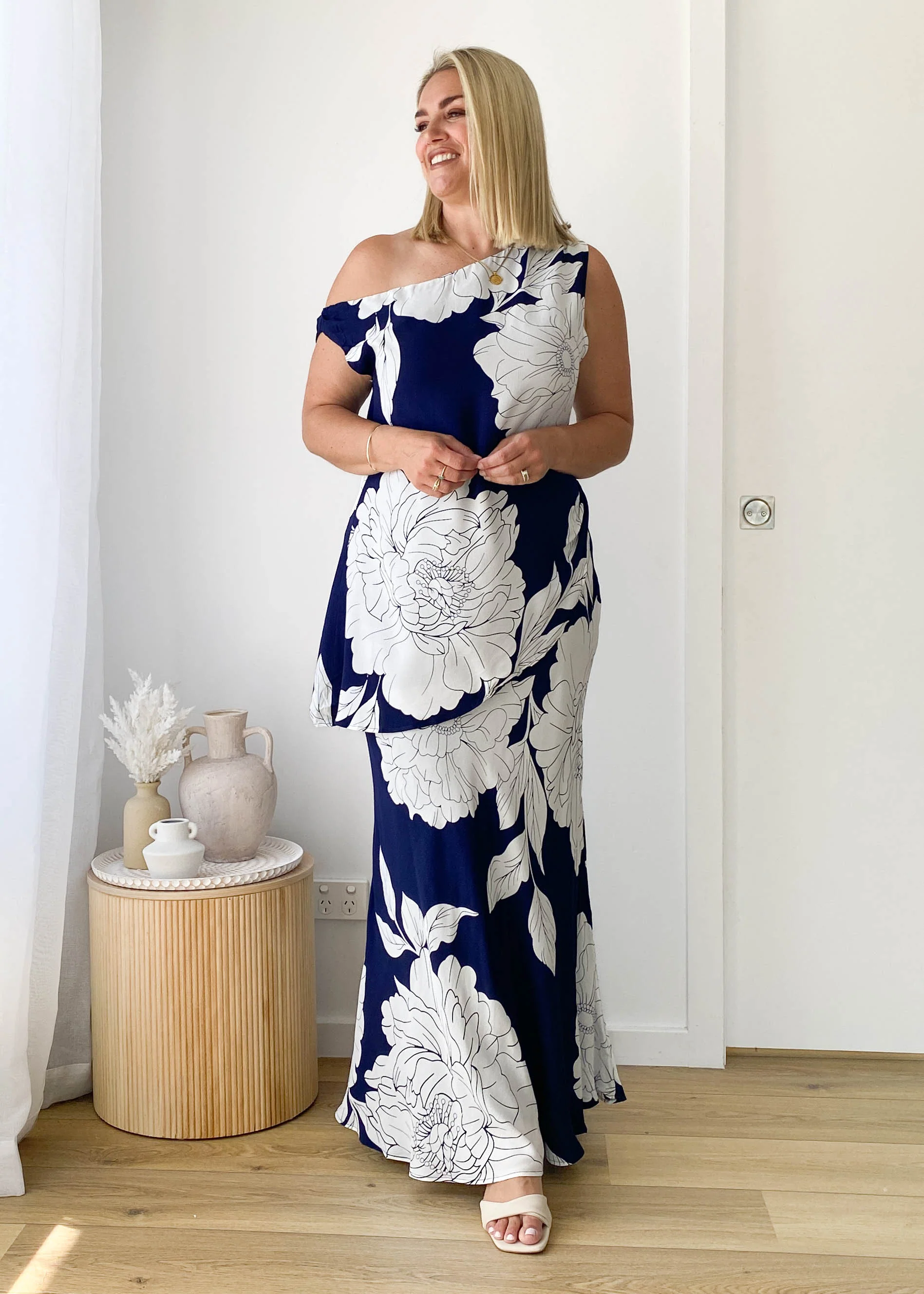 Solar Drop Shoulder Top - Navy Bloom - Image 3