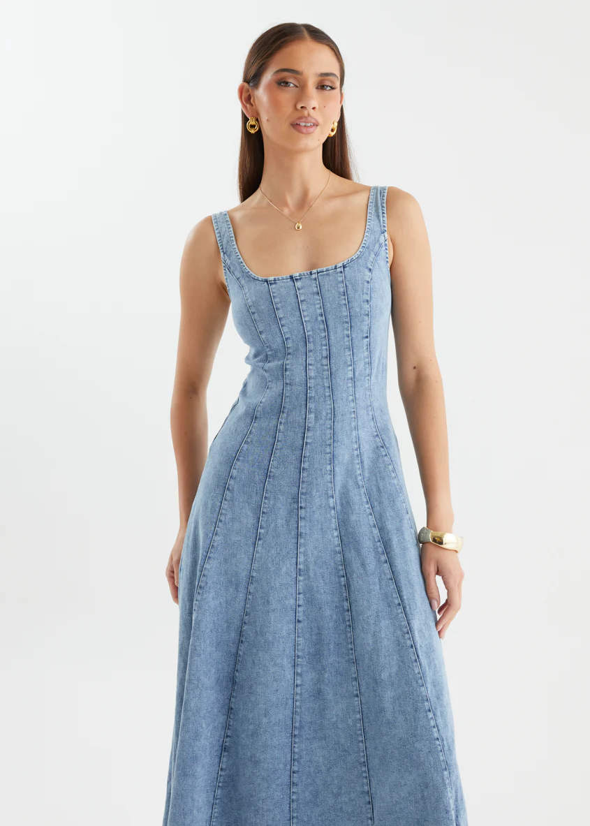 Zaydie Denim Midi Dress - Light Blue - Image 3