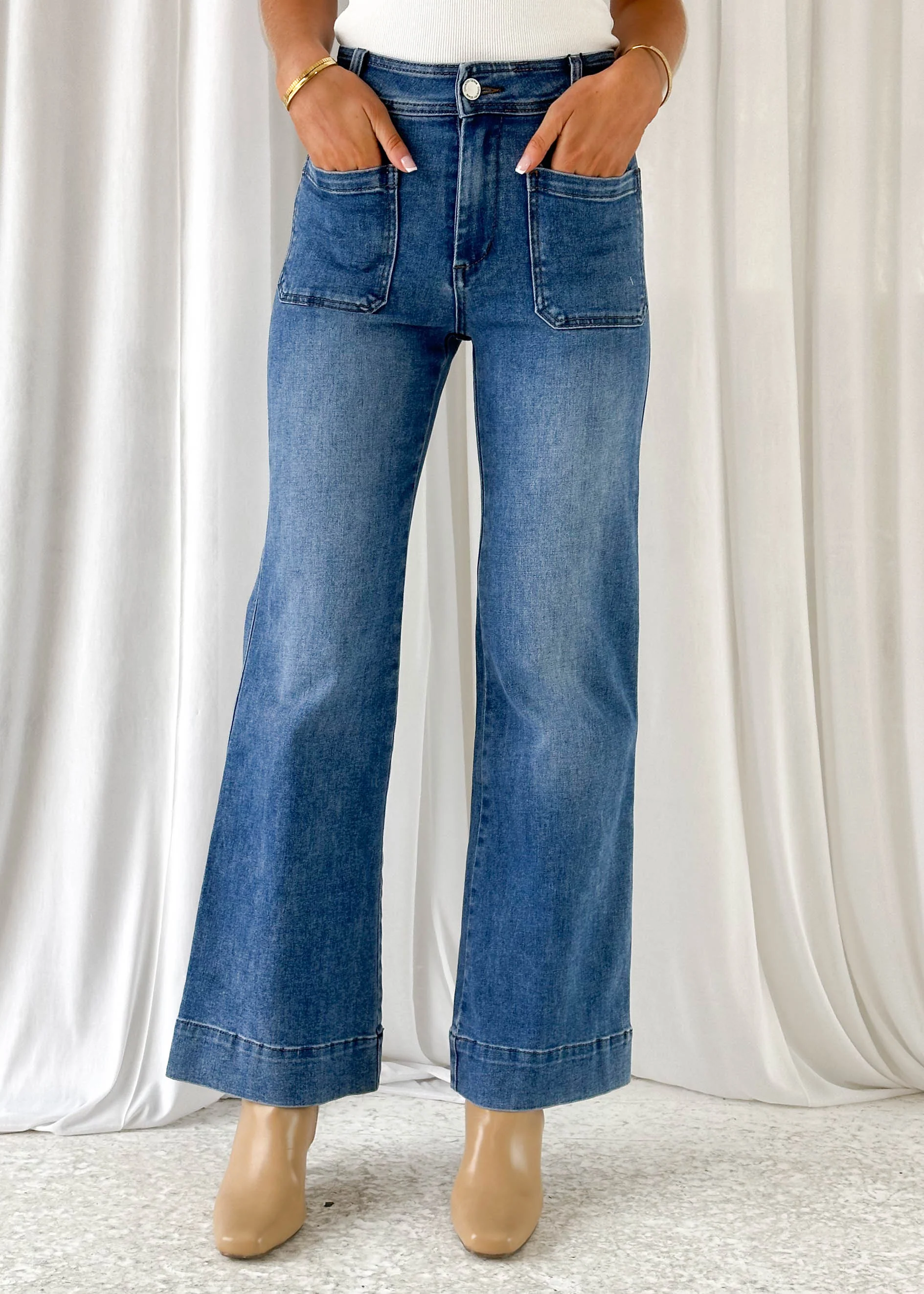 Zekroe Wide Leg Jeans - Mid Blue - Image 13